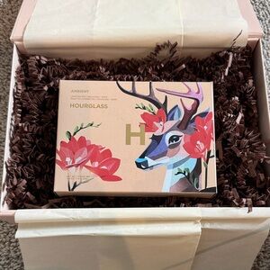 UNOPENED Hourglass Ambient Lighting Palette